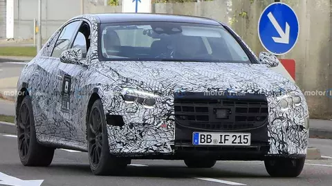 Нове покоління Mercedes-Benz E-класу тестують в Арктиці